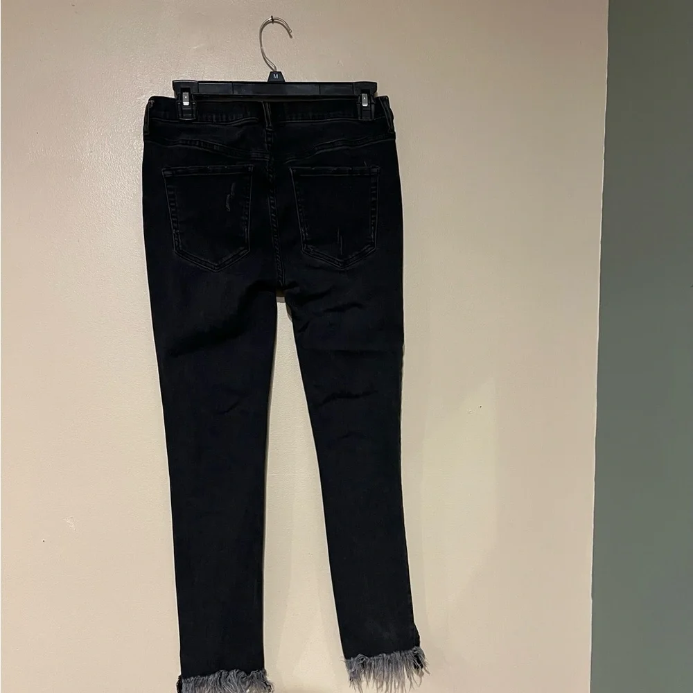 Free People Women's Size 27 Grey Black Distressed With Raw Frayed Hem Skinny